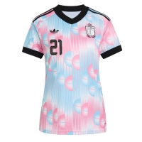 Camiseta Bélgica Timothy Castagne #21 Segunda Equipación Replica Mundial 2026 para mujer mangas cortas